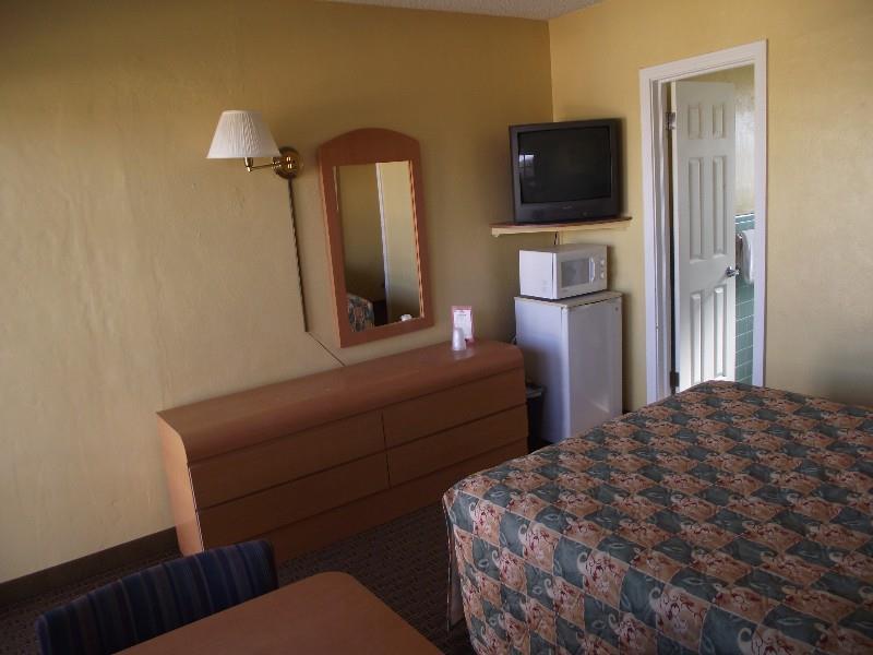 A 1 A Super Inn Ormond Beach Oda fotoğraf